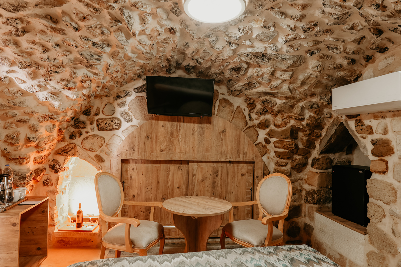 kasr-i-karikan-otel-oda-mezrone-2